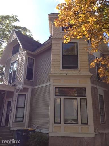 Main picture of 254 Washington St SE