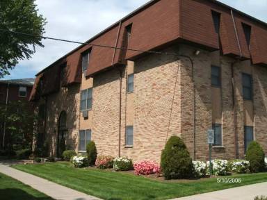 Main picture of 231 E Elizabeth Ave