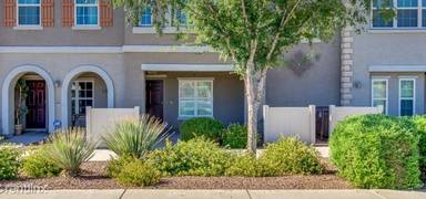 Main picture of 2269 E Huntington Dr