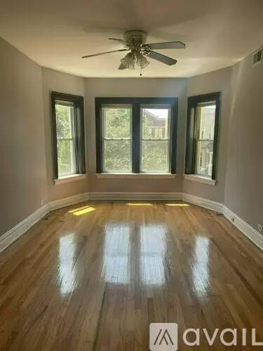 Main picture of 2935 N Fairfield Ave