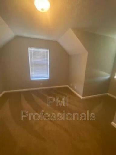 Main picture of 2915 Holsted Dr