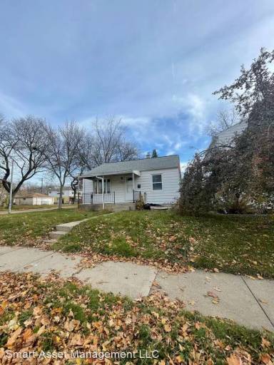 Main picture of 5774 N 68th St