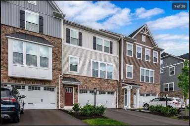 Main picture of 131 Lupine Dr