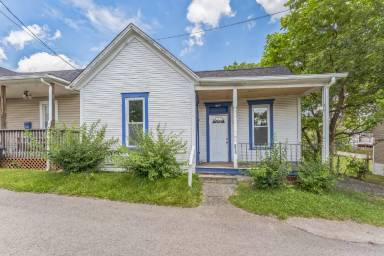 Main picture of 907 Floral Ave
