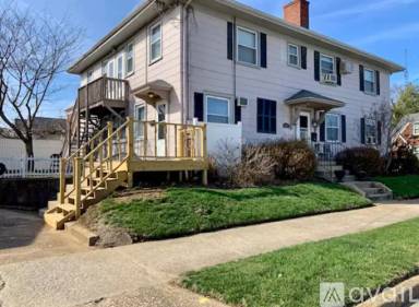 Main picture of 800 Daviess St