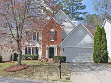 Main picture of 10 Parkside Cir