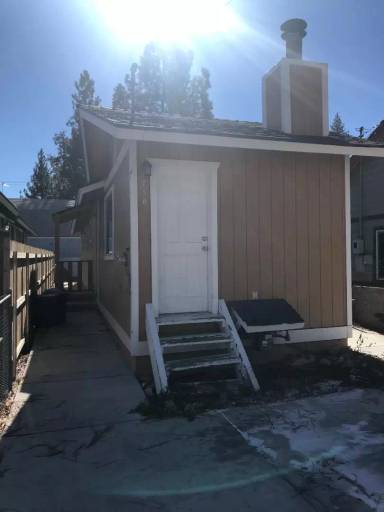 Main picture of 710 W Country Club Blvd