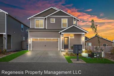Main picture of 214 Russell Rd S