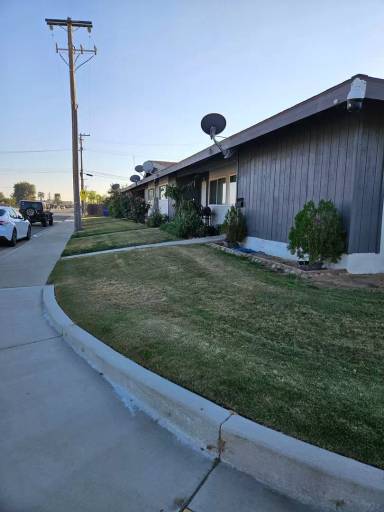 Main picture of 705 Peters St
