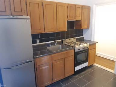 Main picture of 537 Clinton Ave