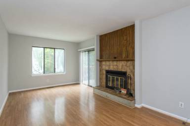 Main picture of 326 Winding Way