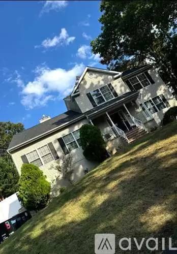 Main picture of 657 Summit Ave