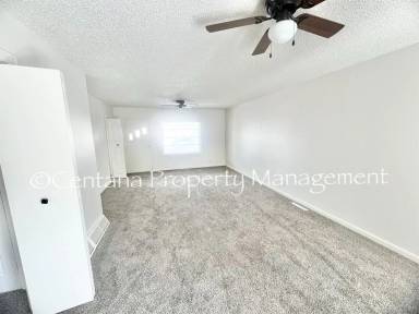 Main picture of 807 E 5th St