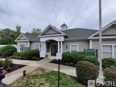 Main picture of 104 Mill St
