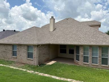Main picture of 205 Carriage Dr