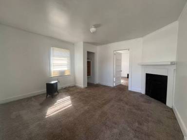 Main picture of 555 Perry Ave