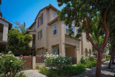 Main picture of 720 S San Fernando Blvd