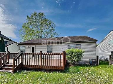 Main picture of 3008 Old Warson Dr