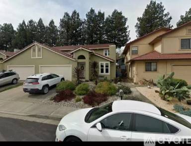 Main picture of 985 Hacienda Cir