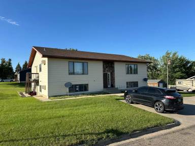 Main picture of 411 11th Ave W