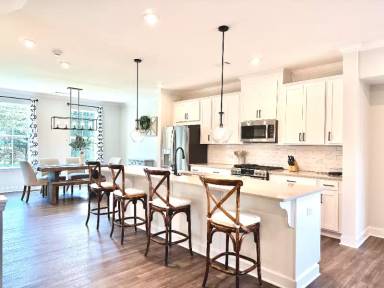 Main picture of 1264 May Elm Ln