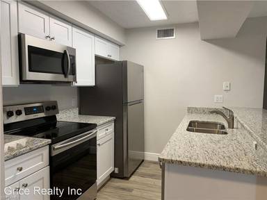 Main picture of 5305 Summerlin Rd