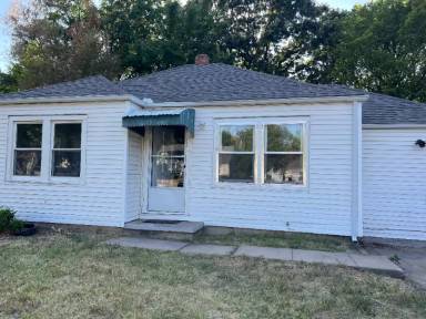 Main picture of 1521 N Volutsia Ave