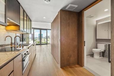 Main picture of 1000 Auahi St Apartments