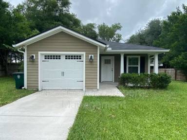 Main picture of 3360 Eve Dr W