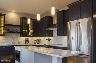 Main picture of 100 State St