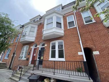 Main picture of 164 S Pine St