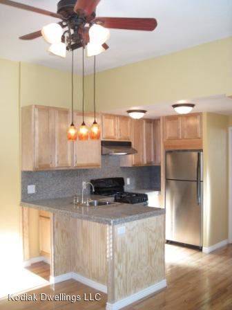Main picture of 1466 Julian St