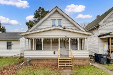 Main picture of 426 E Lake St