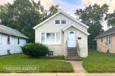 Main picture of 1111 W 103rd Pl