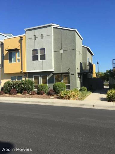 Main picture of 10868 Wraysbury Way