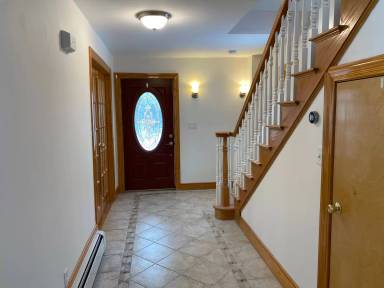 Main picture of 28 Elm Knoll Rd