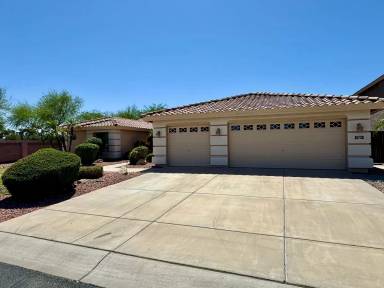 Main picture of 5104 N 136th Ln