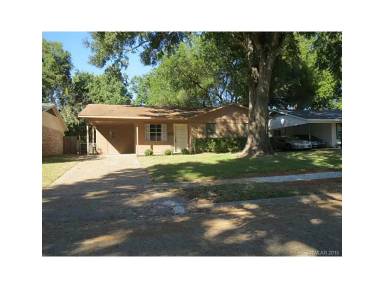Main picture of 1913 Saturn St