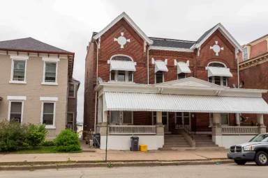 Main picture of 1658 Iowa St