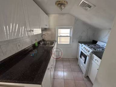 Main picture of 1446 Gillespie Ave