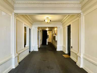 Main picture of 1035 Bush St