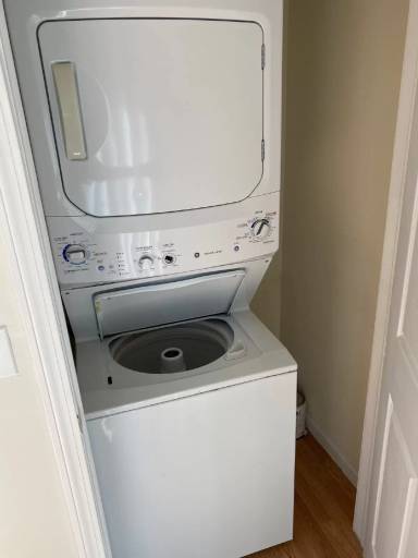 Main picture of 148 W Seneca St
