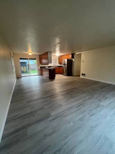 Main picture of 1033 F St
