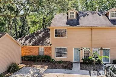 Main picture of 9707 SW 52nd Ln