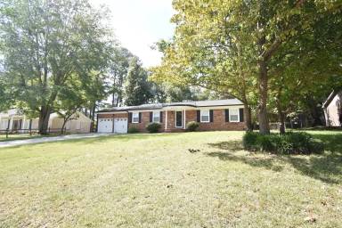 Main picture of 823 Southview Cir