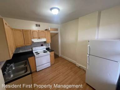 Main picture of 141 S Mulberry St