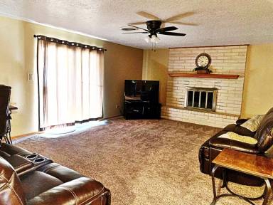Main picture of 2305 W Bullock Ave