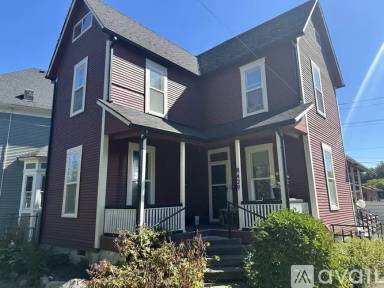 Main picture of 8429 Dallas Ave S