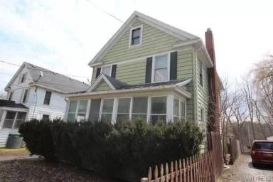 Main picture of 129 Pearl St