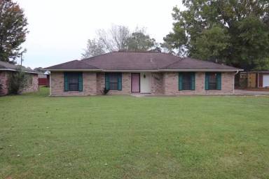 Main picture of 17840 Nonie Ln